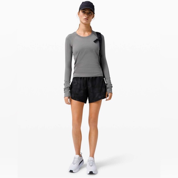 Lululemon Track That Short 5" Heritage 365 Camo Deep Coal Multi, Size 4 - Picture 2 of 8